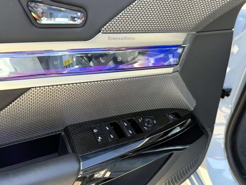 Used 2024 BMW 740i xDrive image 15