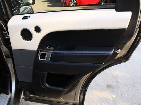 Used 2019 Land Rover Range Rover Sport HSE AWD/4WD image 20