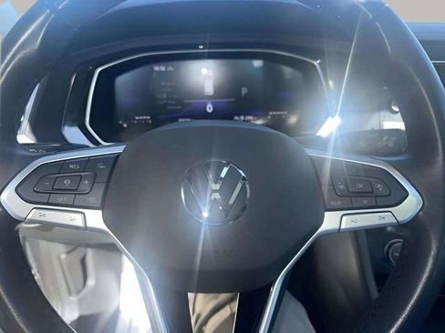 Used 2024 Volkswagen Jetta SE image 11