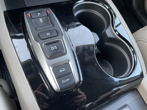 Certified 2022 Honda Pilot Elite image 32