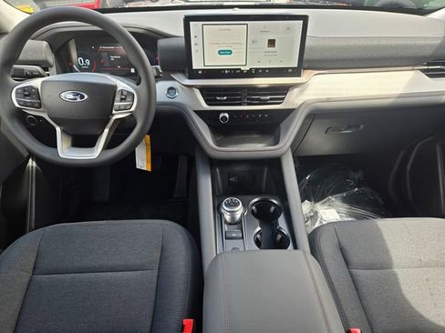 New 2026 Ford Explorer Active RWD image 13