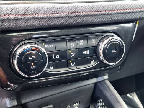 Used 2025 Chevrolet TrailBlazer RS w/ Convenience Package FWD image 21