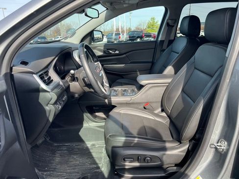 Used 2023 GMC Acadia SLT w/ Technology Package image 8