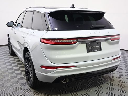 New 2026 Lincoln Corsair Reserve w/ Jet Appearance Package AWD/4WD image 4