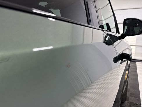 Used 2023 Rivian R1S Adventure AWD/4WD image 36