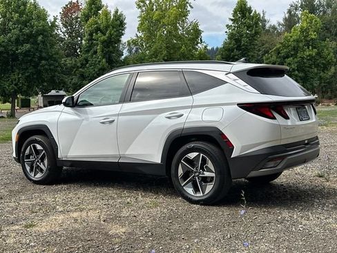 Certified 2025 Hyundai Tucson SEL AWD/4WD image 7