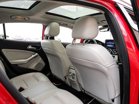 Used 2019 Mercedes-Benz GLA 250 image 36