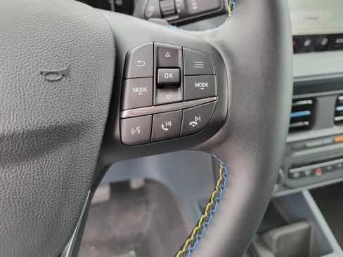 New 2025 Ford Maverick Lobo image 21