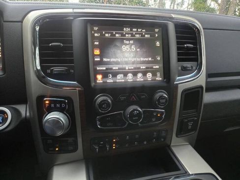 Used 2015 RAM 1500 Laramie w/ Convenience Group AWD/4WD image 18