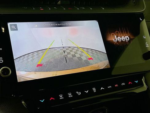 New 2026 Jeep Grand Cherokee L Limited w/ Limited Altitude Package AWD/4WD image 19