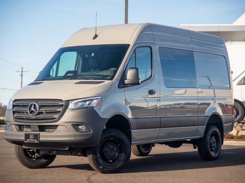 New 2025 Mercedes-Benz Sprinter 2500 image 1
