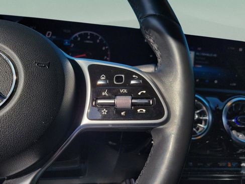 Used 2022 Mercedes-Benz CLA 250 image 21