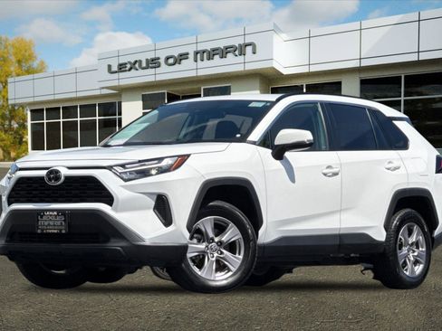 Used 2025 Toyota RAV4 XLE image 1