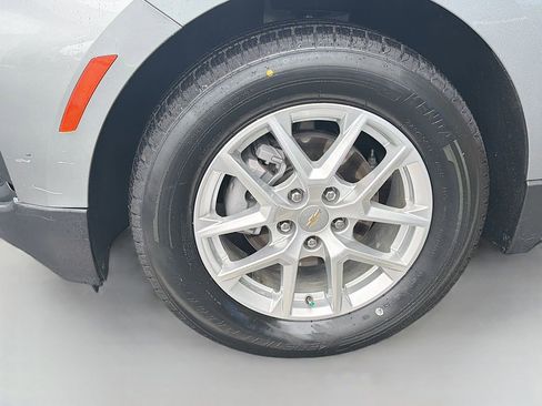 Used 2024 Chevrolet Equinox LS w/ LS Convenience Package FWD image 28
