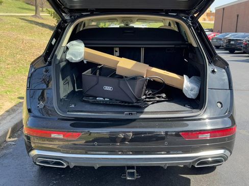 Used 2025 Audi Q5 e Premium Plus w/ Premium Plus Package AWD/4WD image 9