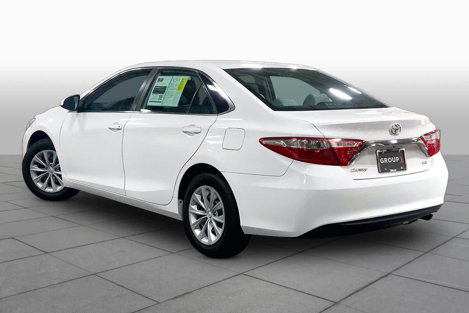 Used 2016 Toyota Camry LE FWD image 12