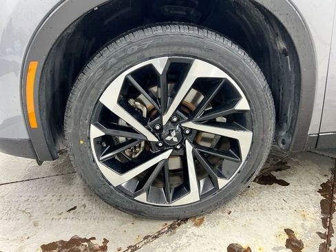 Used 2023 Mitsubishi Outlander SE image 27