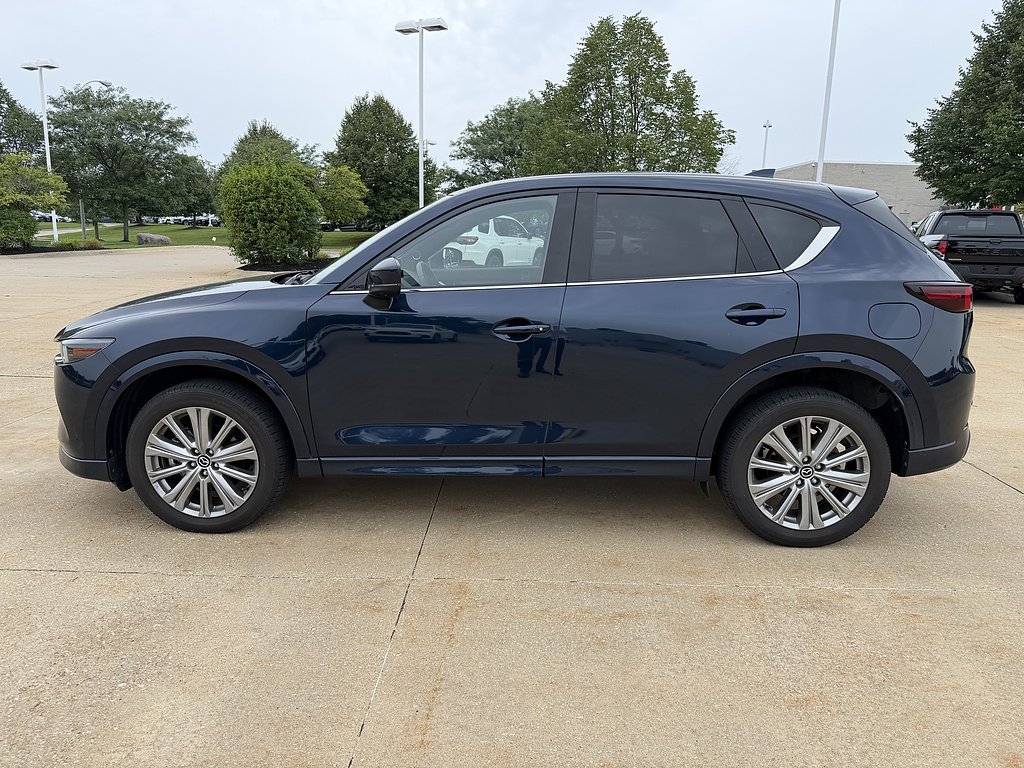 Used 2023 MAZDA CX-5 Signature AWD/4WD image 3