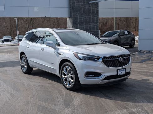 Used 2020 Buick Enclave Avenir w/ Avenir Technology Package image 2