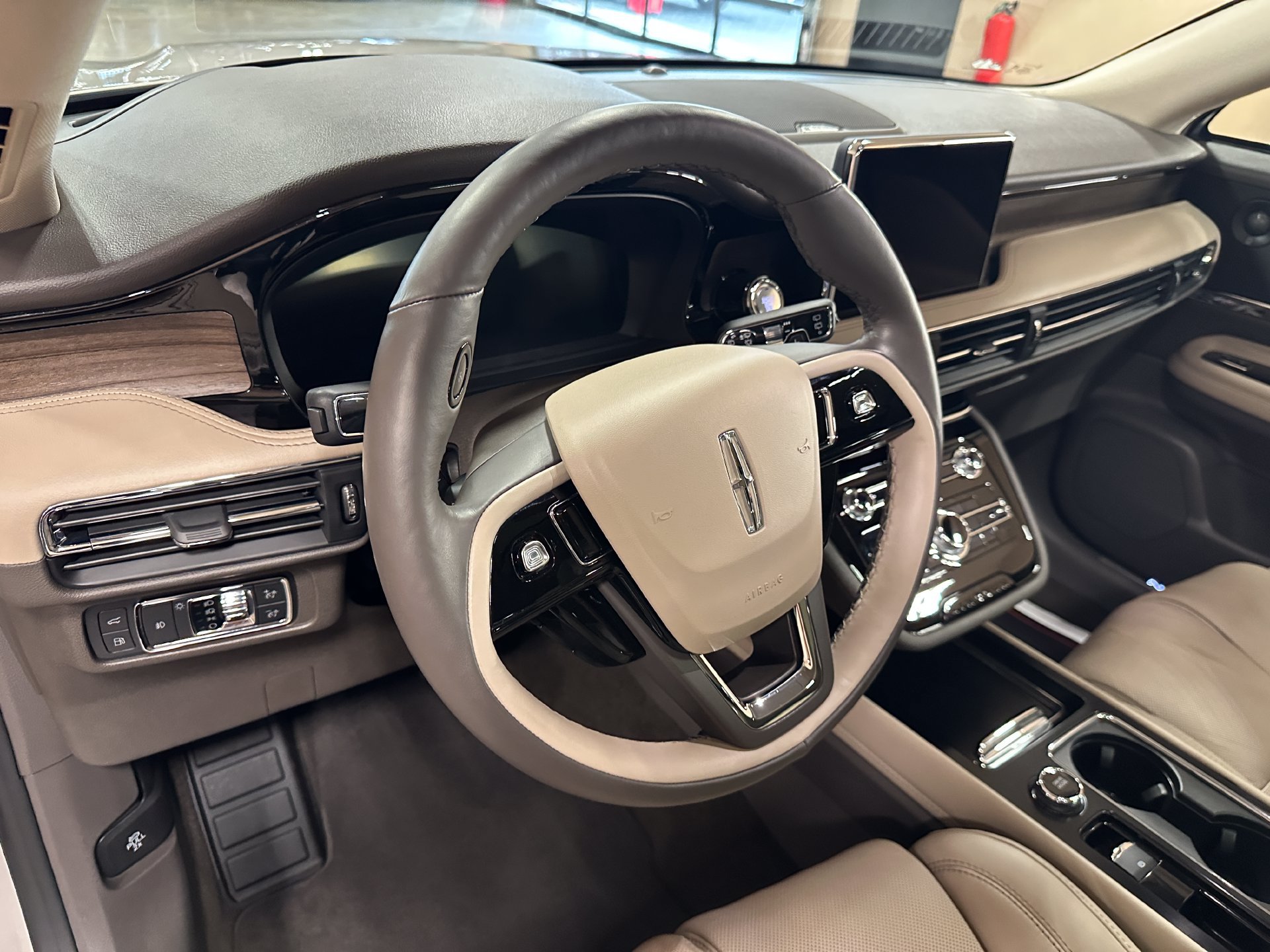 Used 2022 Lincoln Corsair Grand Touring w/ Elements Technology Bundle AWD/4WD image 13