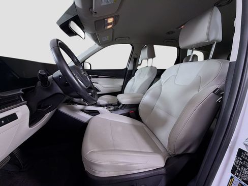 Used 2023 Kia Telluride S AWD/4WD image 12