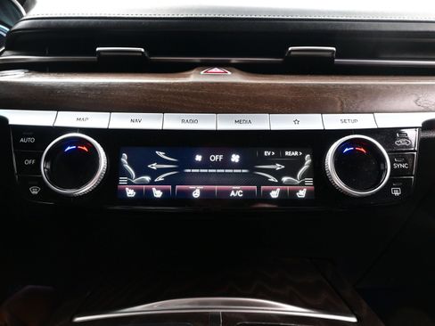 Certified 2023 Genesis G80 image 19