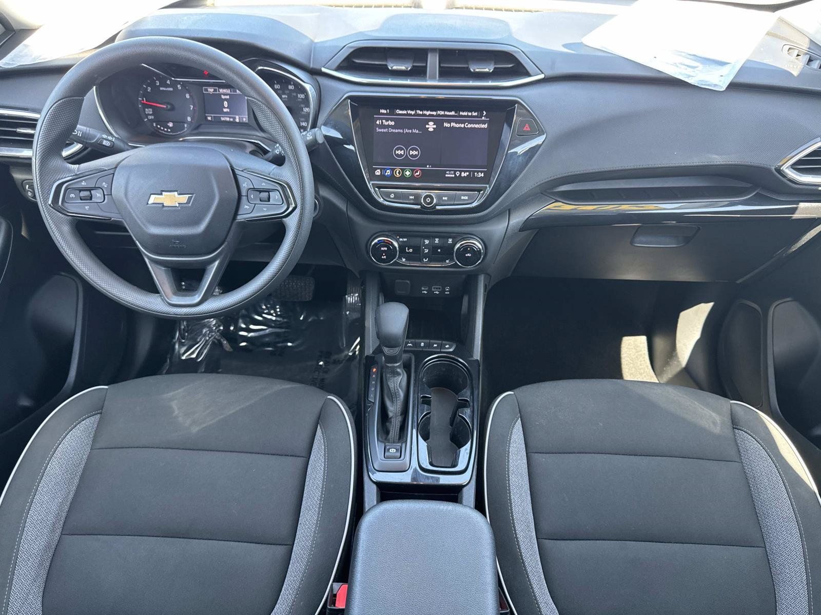 Used 2023 Chevrolet TrailBlazer LT w/ Convenience Package FWD image 9