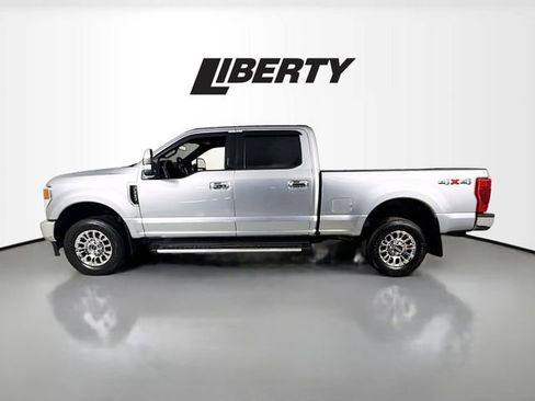 Certified 2022 Ford F250 Lariat w/ Chrome Package image 4