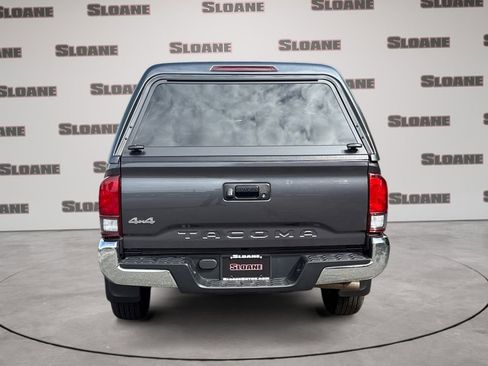 Used 2022 Toyota Tacoma SR5 w/ SR5 Appearance Package (SM) AWD/4WD image 4
