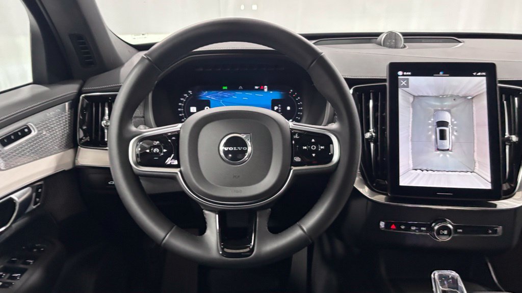 Certified 2025 Volvo XC90 B6 Ultra AWD/4WD image 13