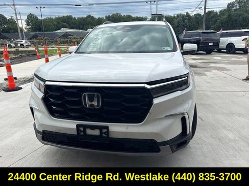 Used 2024 Honda Pilot Elite image 5