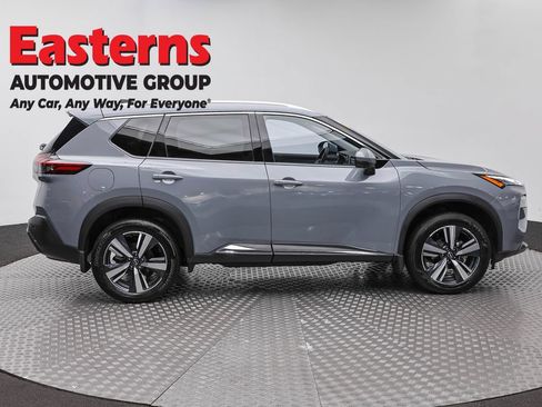 Used 2023 Nissan Rogue SL AWD/4WD image 4