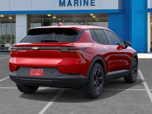New 2026 Chevrolet Equinox EV LT w/ Comfort Package FWD image 4