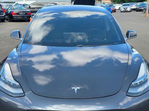 Used 2018 Tesla Model 3 Long Range AWD/4WD image 4