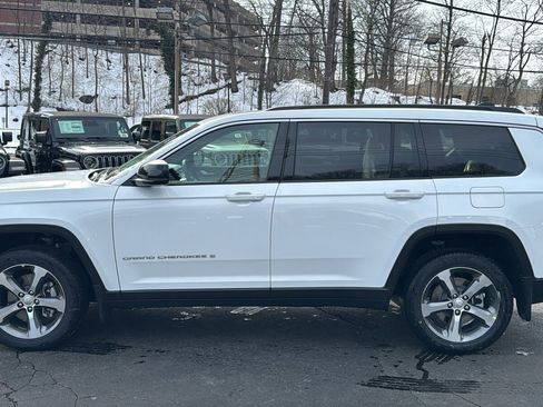 New 2026 Jeep Grand Cherokee L Limited w/ MOPAR Finishing Package AWD/4WD image 10