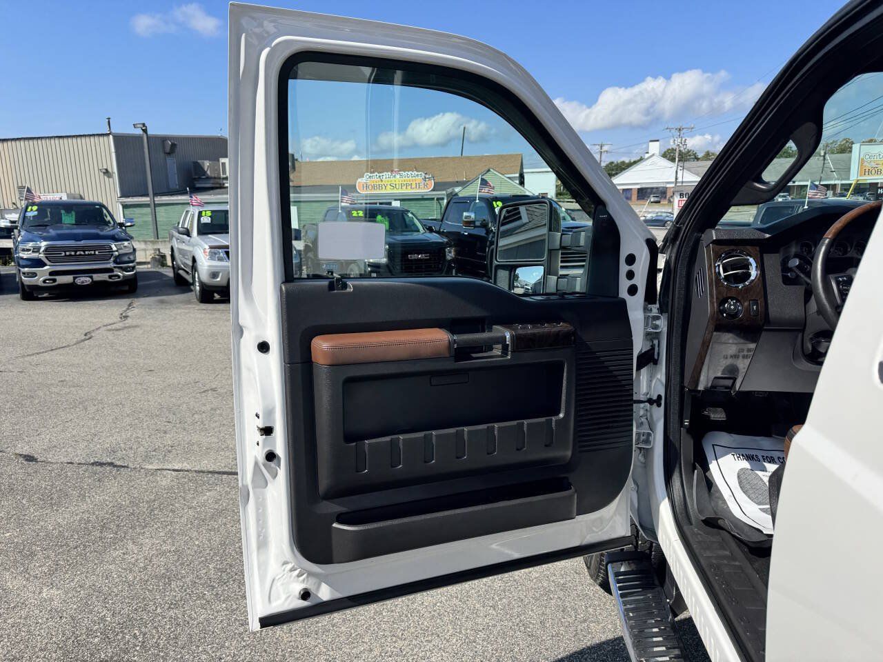 Used 2015 Ford F250 Platinum w/ FX4 Off-Road Package AWD/4WD image 22