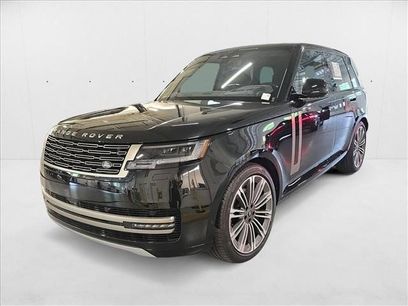 Used 2025 Land Rover Range Rover SE