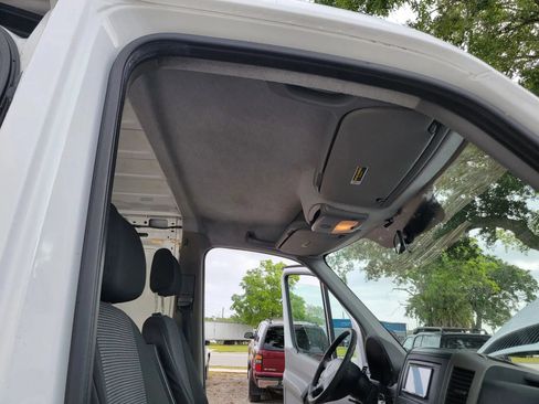 Used 2012 Mercedes-Benz Sprinter 2500 image 30