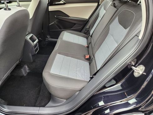 Certified 2025 Volkswagen Taos S image 27