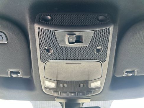 Used 2015 Ford F150 Platinum w/ Equipment Group 701A Luxury AWD/4WD image 16