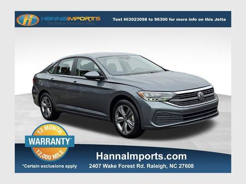 Used 2024 Volkswagen Jetta SE image 1