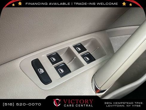 Used 2015 Volkswagen Golf S image 10