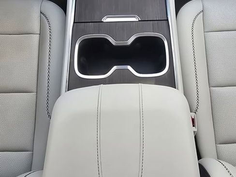 Used 2024 GMC Acadia Denali FWD image 41