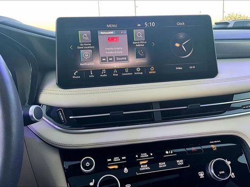 Certified 2025 INFINITI QX60 Luxe image 8