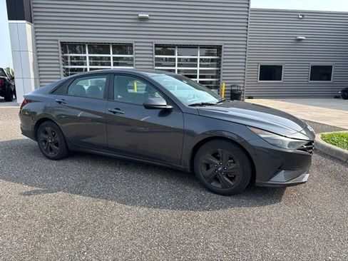 Certified 2021 Hyundai Elantra SEL FWD image 2