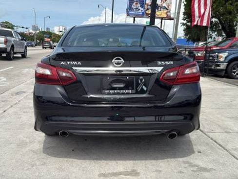 Used 2017 Nissan Altima 3.5 SR FWD image 13
