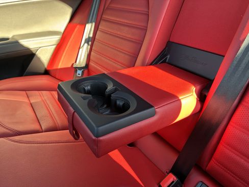 Certified 2024 Alfa Romeo Stelvio Veloce image 30