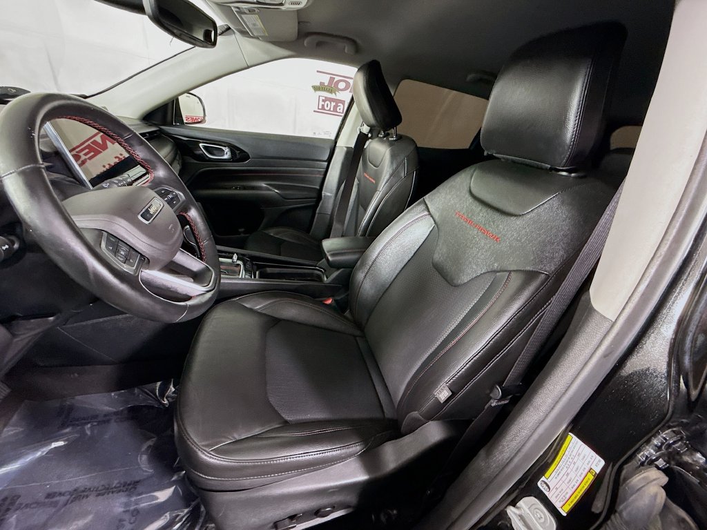 Used 2022 Jeep Compass Trailhawk w/ Trailhawk Convenience Group AWD/4WD image 24