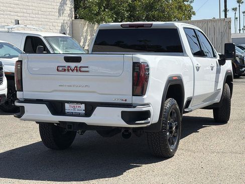 Used 2025 GMC Sierra 2500 AT4 AWD/4WD image 4