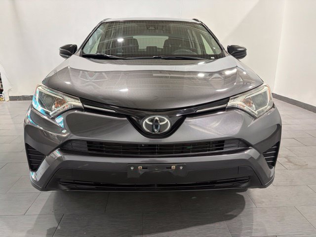 Used 2018 Toyota RAV4 LE w/ All Weather Liner Package AWD/4WD image 8